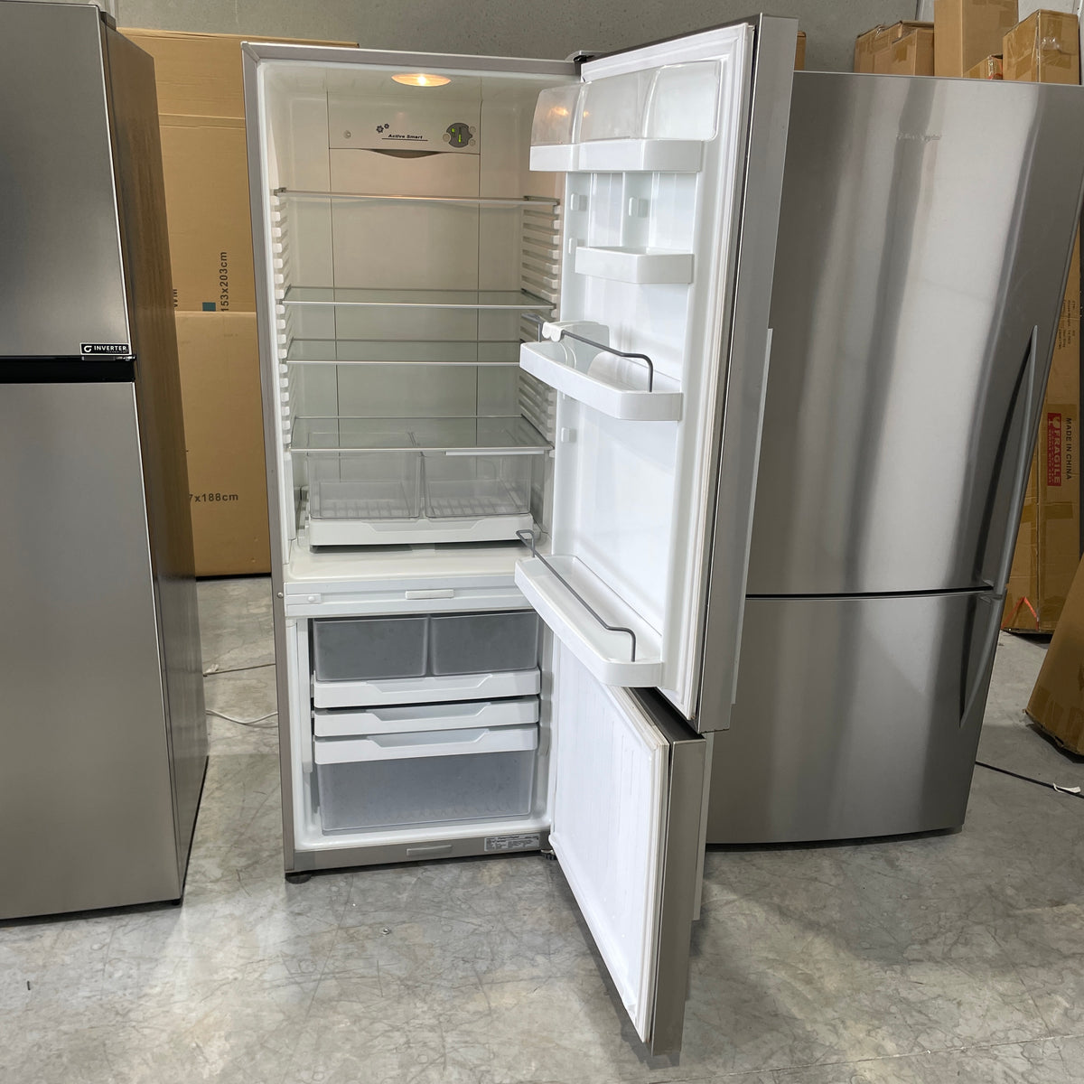 Fisher & Paykel 403L Bottom Mount Fridge E402BR– ActiveSmart™, Humidity Control & Fast Freeze | Refurbished