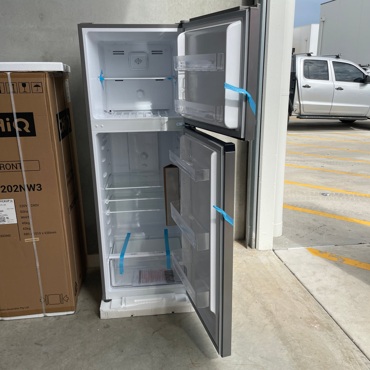 Kenmore 334L Top Mount Refrigerator – Frost Free, Multi Air Flow & Reversible Door | Brand New