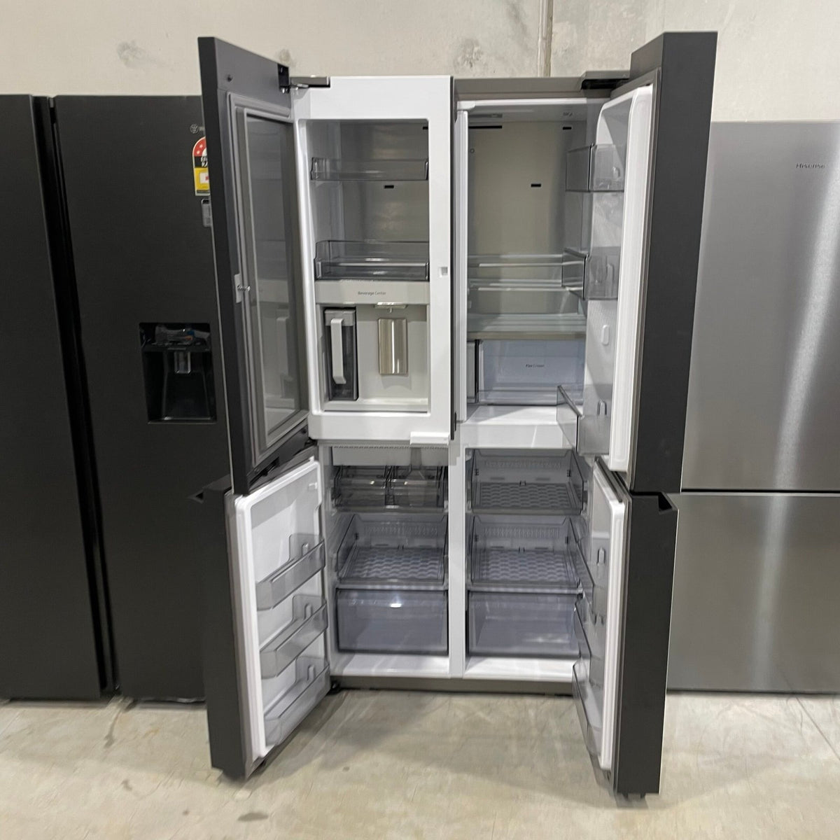 Samsung Bespoke 647L French Door Fridge Ice &amp; Water image 3