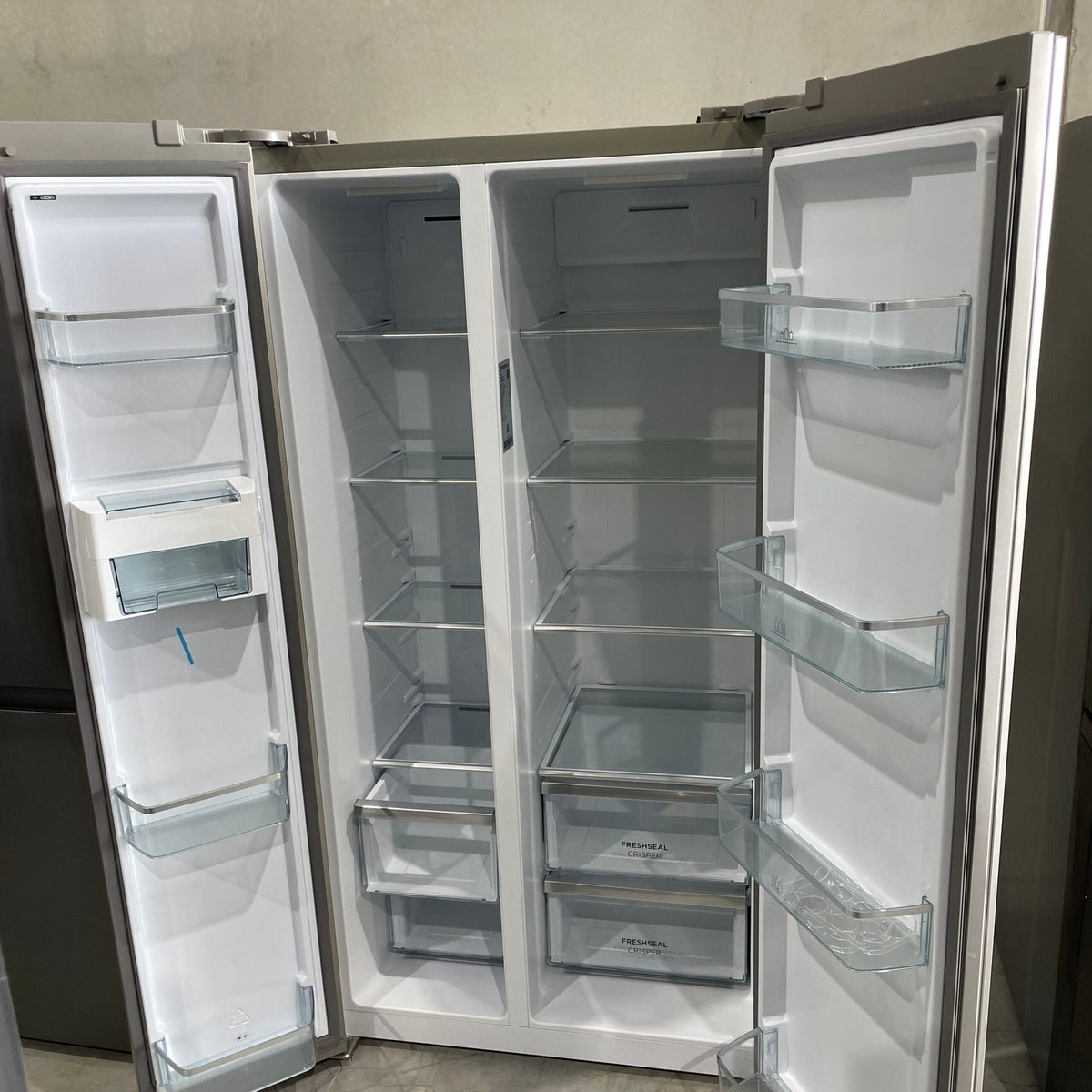 WESTINGHOUSE 624 LITRES SIDE BY SIDE FRIDGE image 1