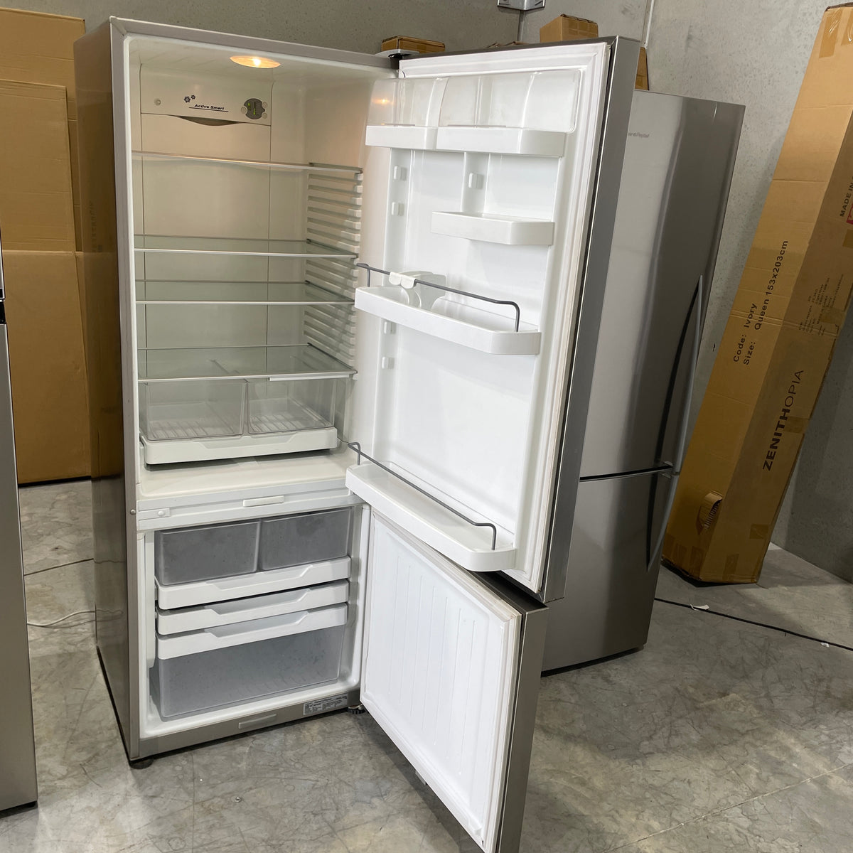 Fisher & Paykel 403L Bottom Mount Fridge E402BR– ActiveSmart™, Humidity Control & Fast Freeze | Refurbished
