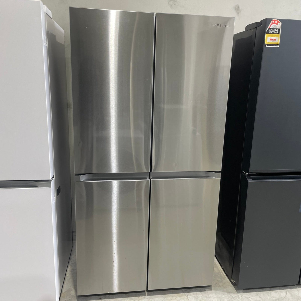 Samsung 649L SRF7100S Series French Door Fridge / Factory second image 0