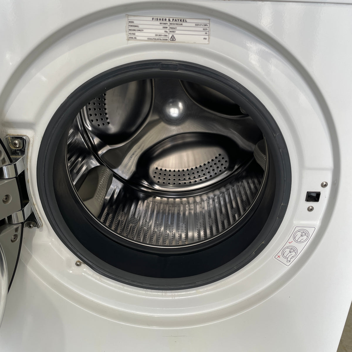 Fisher & Paykel 10kg Front Load Washing Machine WH1060P3 – Series 7, Steam Refresh, SmartDrive & 1400 RPM | Refurbished