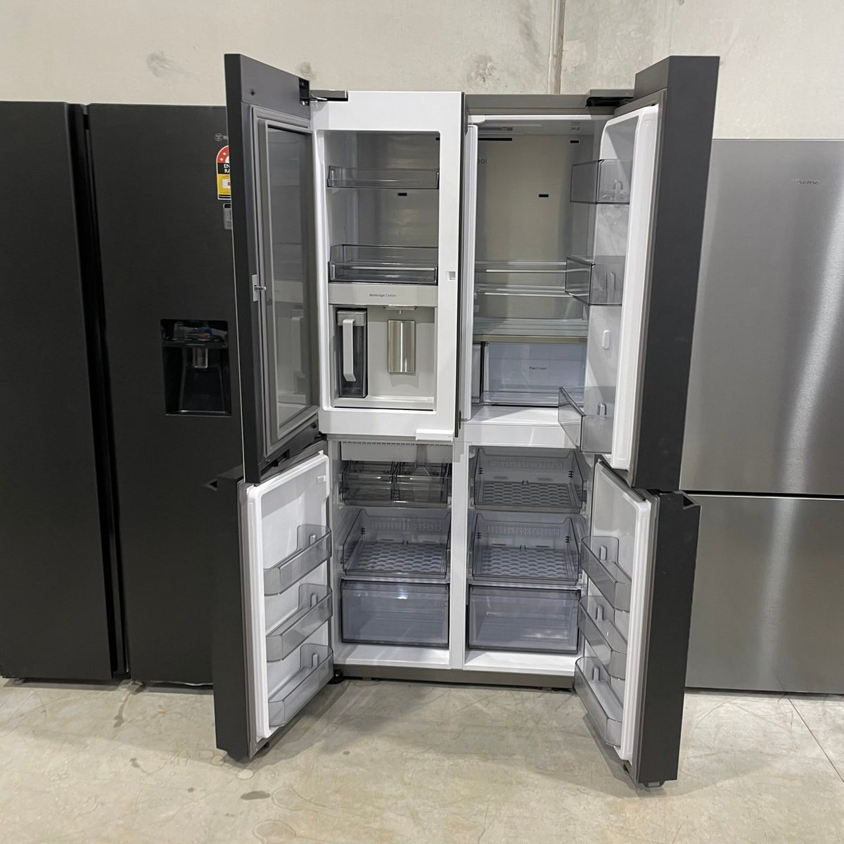 Samsung Bespoke 647L French Door Fridge Ice &amp; Water image 2