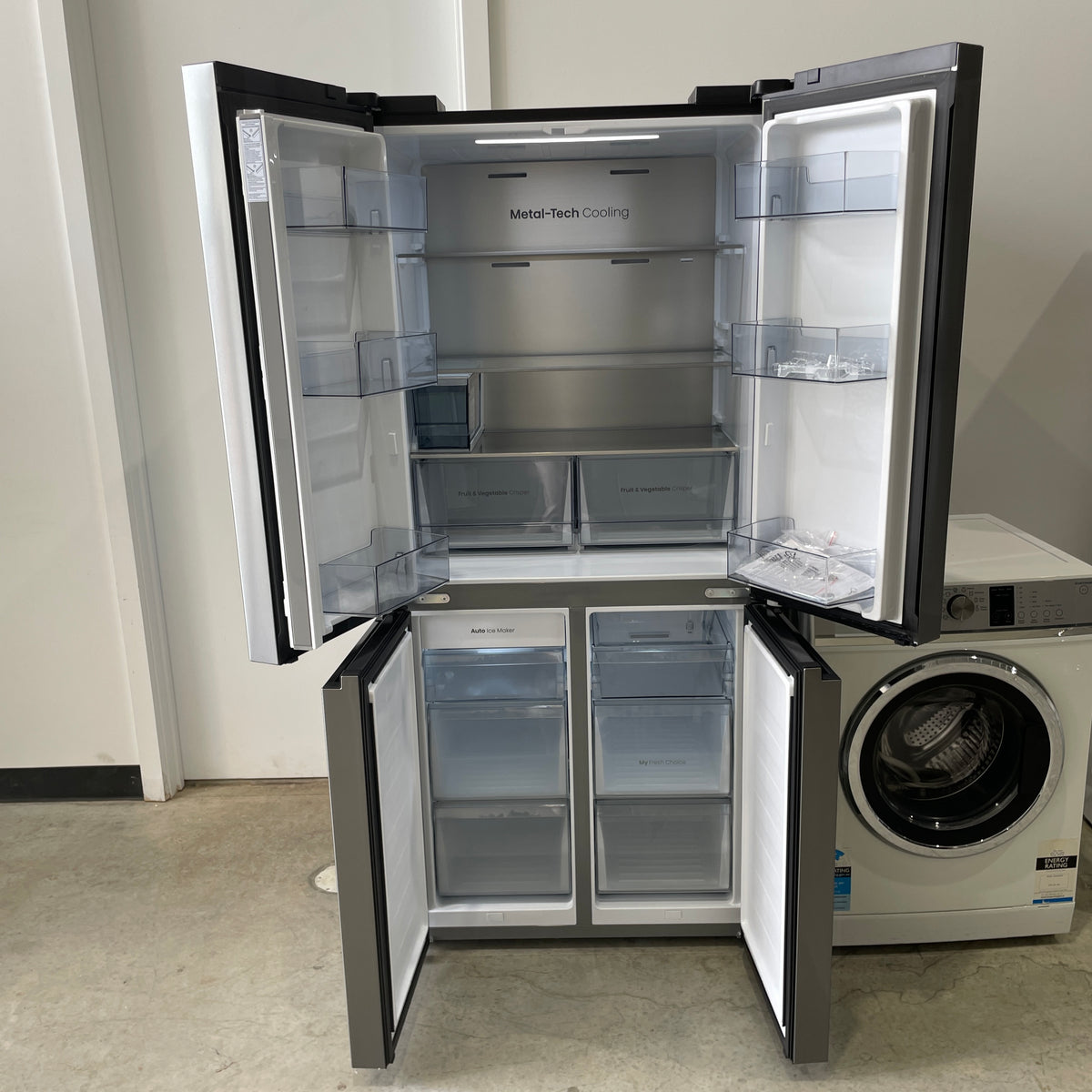 Hisense HRCD483TBW 483L French Door Fridge with Water Dispenser – Black, 4.5 Star Energy Rating