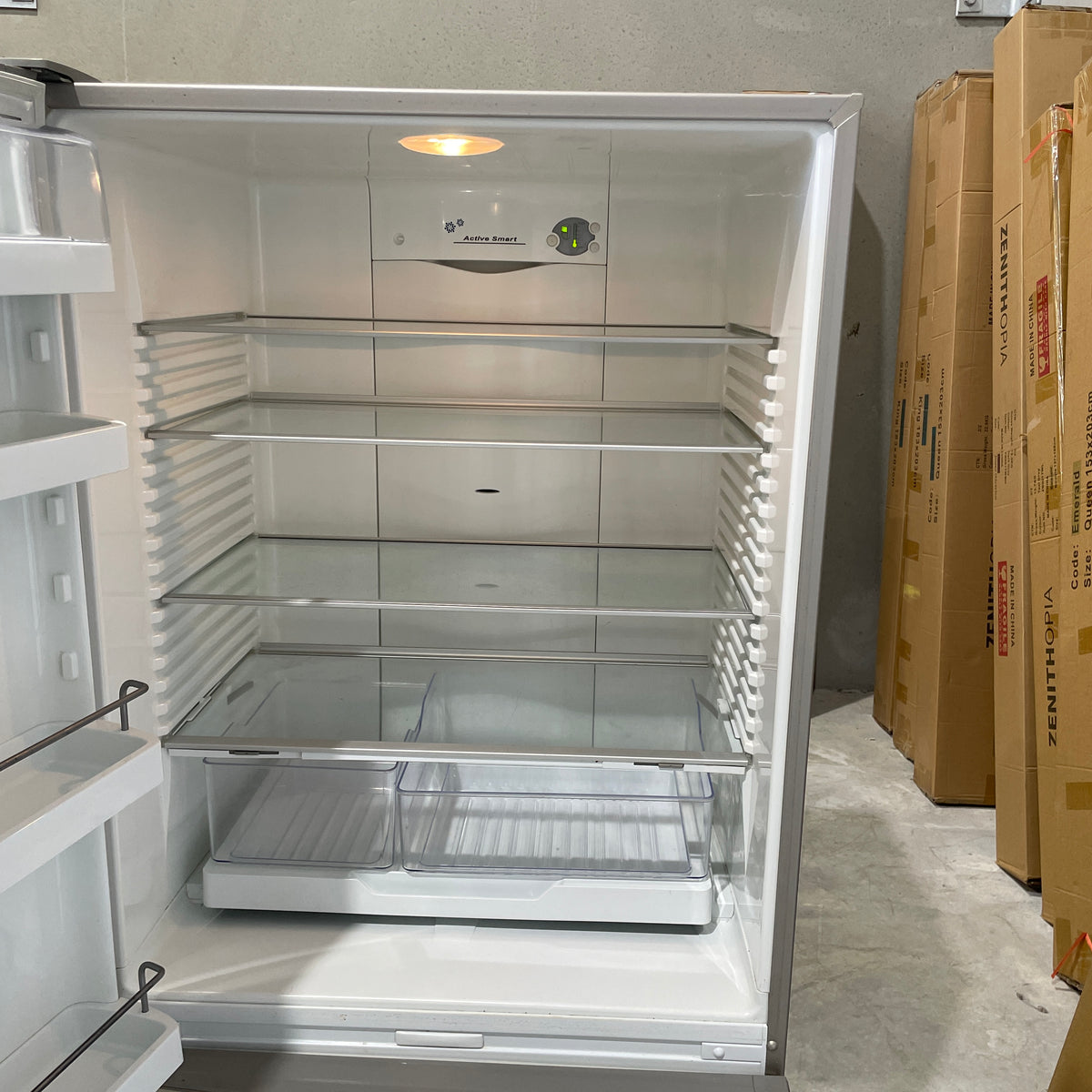Fisher & Paykel 519L Bottom Mount Fridge E522BRE – ActiveSmart™, Frost Free & Humidity Control | Refurbished