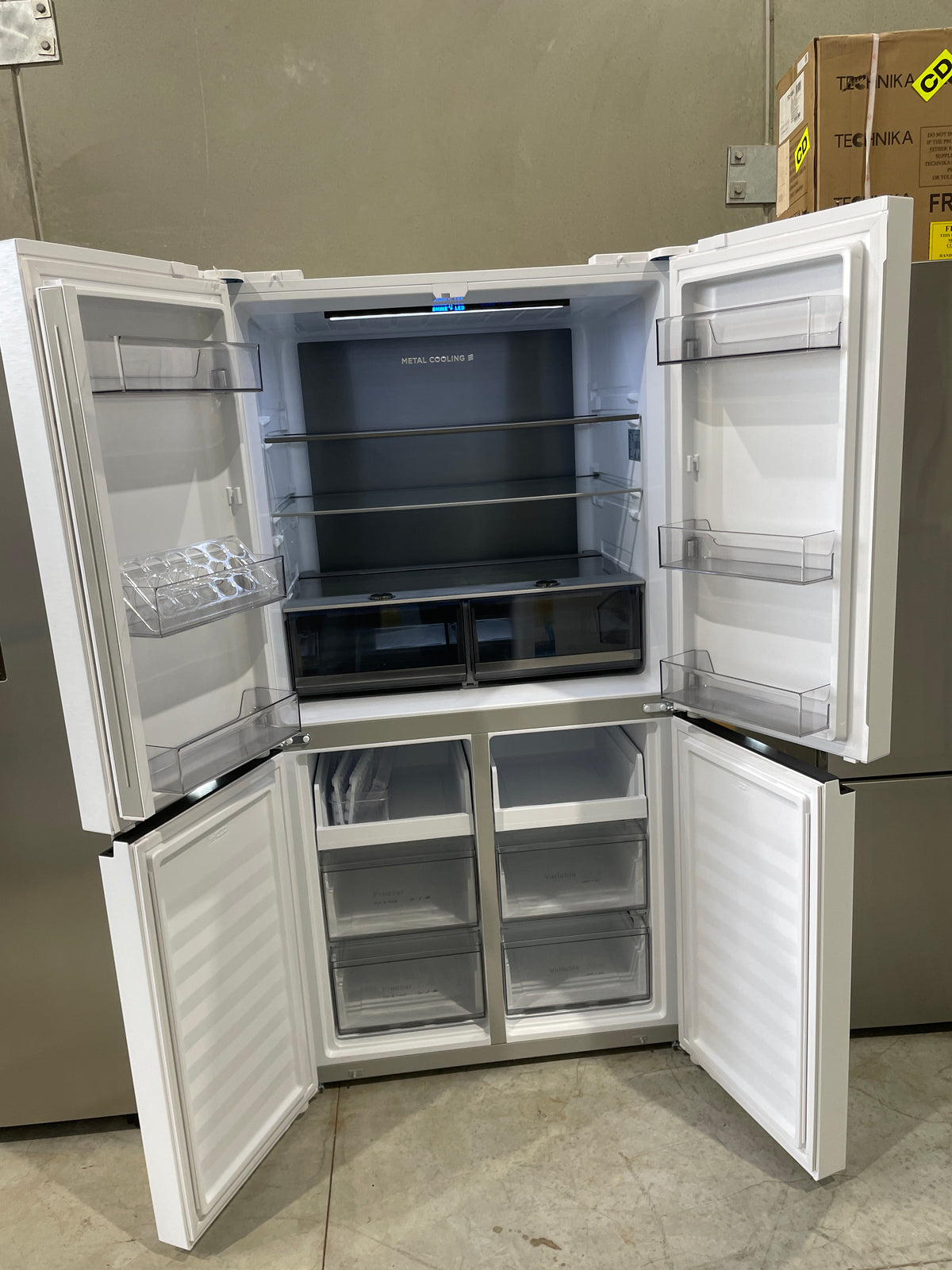 CHiQ 601L French Door Fridge CCD598NWS – Inverter, Variable Temperature Chamber & 4.5-Star Energy | Refurbished