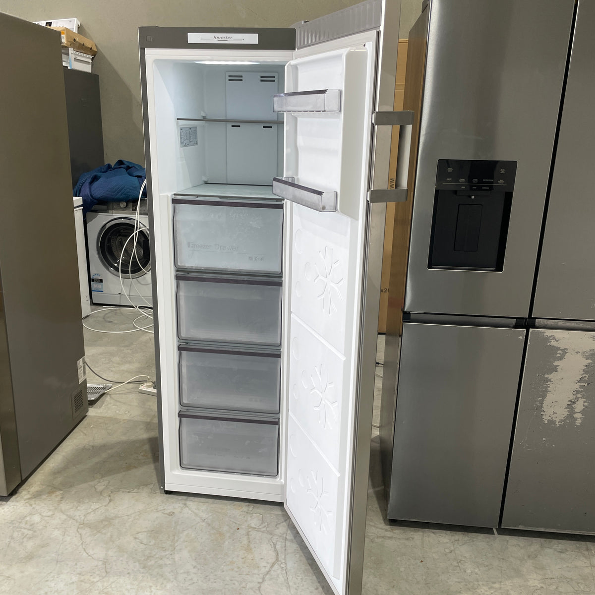 CHiQ 206L Hybrid Upright Freezer – Frost Free, Convertible Fridge & Freezer | Refurbished