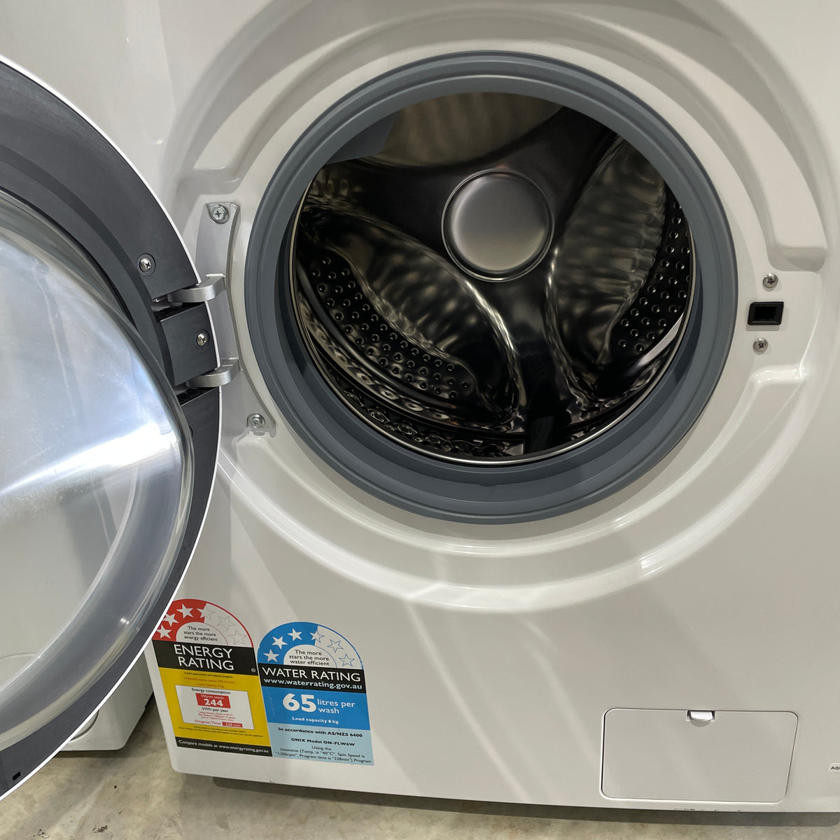 Stirling 6kg Front Load Washing Machine STR-FLW6W – Compact Design & 470mm Depth | Near New.