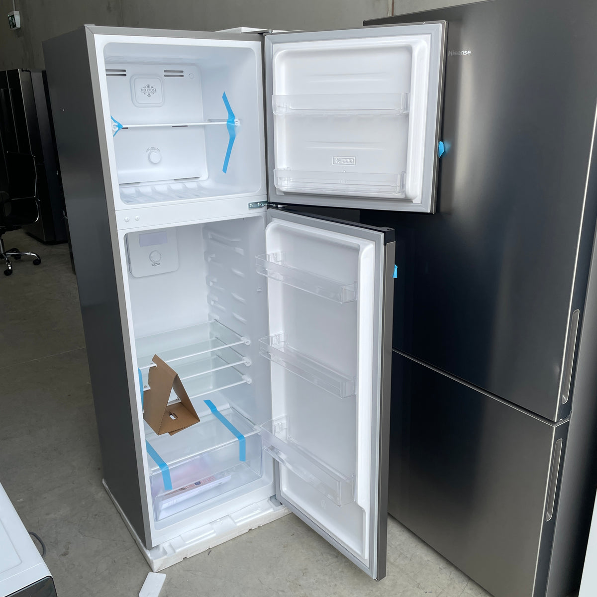 Kenmore 247L Top Mount Refrigerator – Silver Stainless Steel, Total No Frost & Reversible Door | Brand New