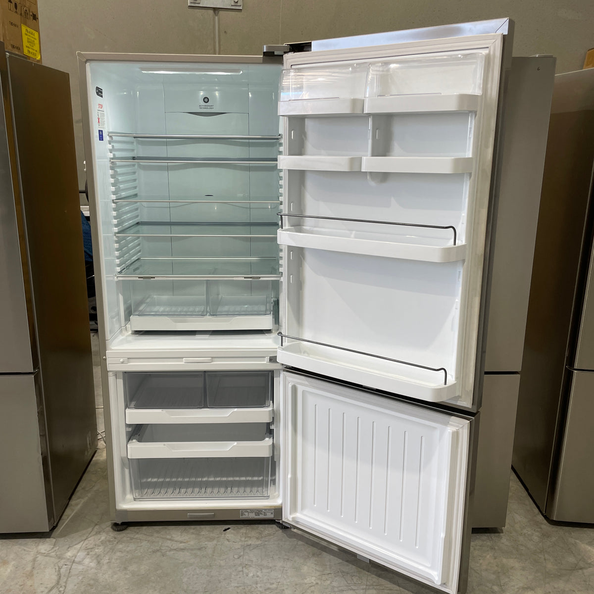 Fisher & Paykel 413L ActiveSmart Bottom Mount Fridge E442BRXFD5 – Frost Free, Humidity Control & Fast Freeze | Refurbished