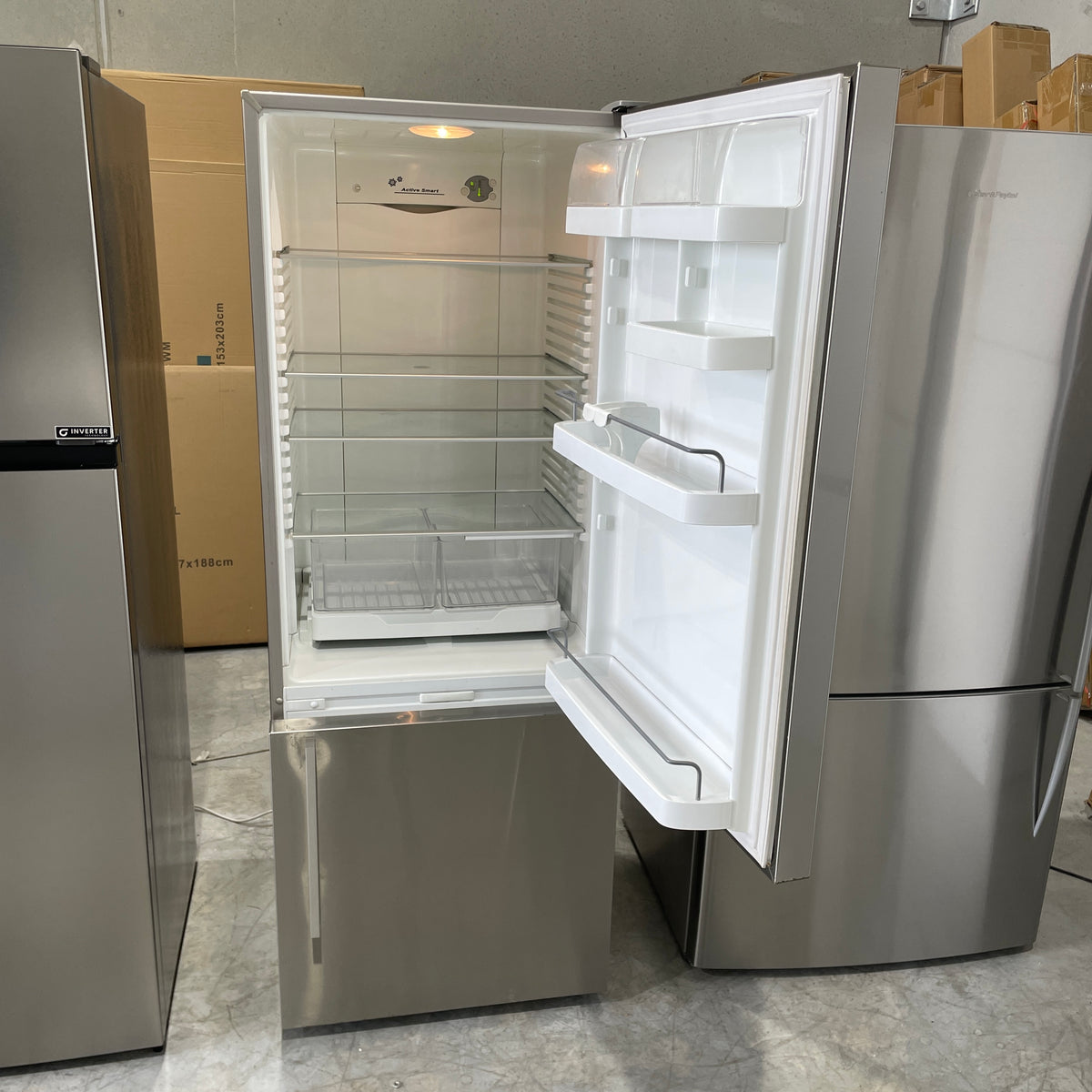 Fisher & Paykel 403L Bottom Mount Fridge E402BR– ActiveSmart™, Humidity Control & Fast Freeze | Refurbished