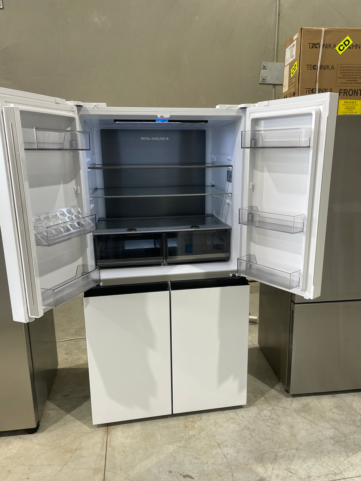 CHiQ 601L French Door Fridge CCD598NWS – Inverter, Variable Temperature Chamber & 4.5-Star Energy | Refurbished