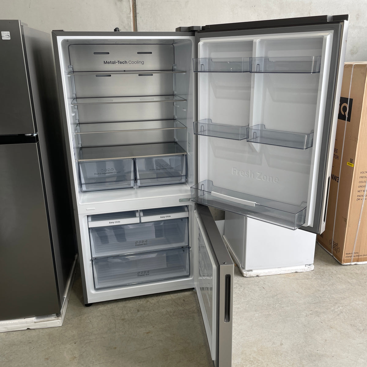 Hisense HRBM503S 503L Bottom Mount Fridge – Silver, 4.5-Star Energy Rating | Near New Condition