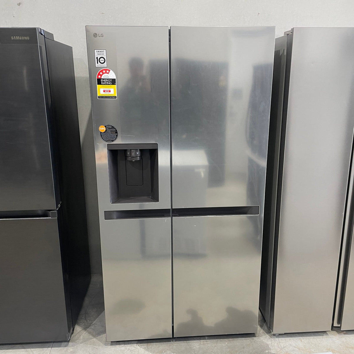 LG 641L Side by Side Fridge – Stainless | Non-Plumbed Ice &amp; Water Dispenser | Factory Second | 1 Year Warranty image 3