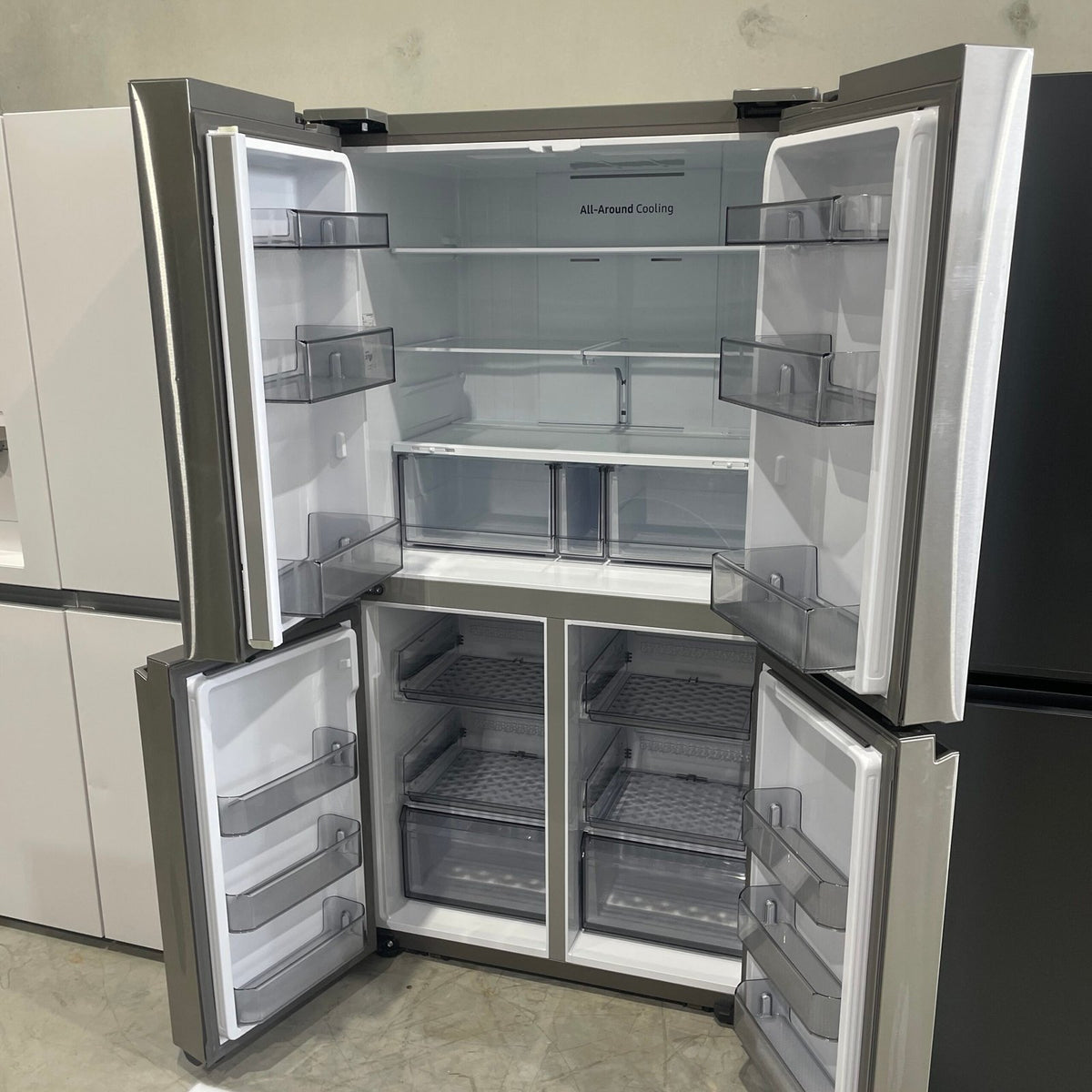 Samsung 649L SRF7100S Series French Door Fridge / Factory second image 3