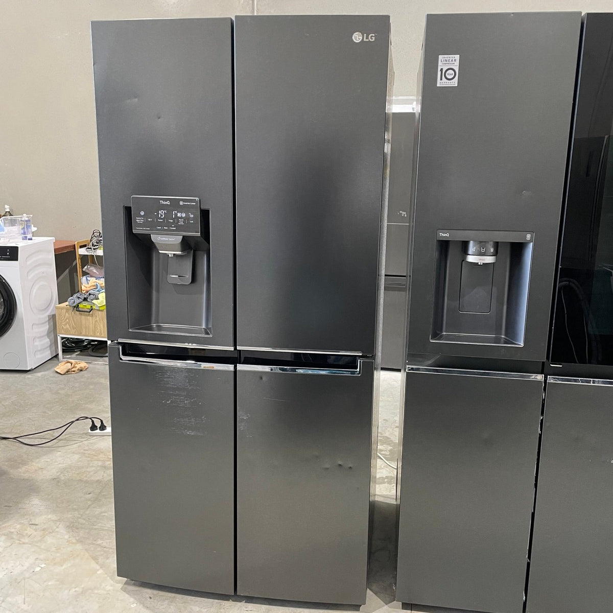 LG 506L French Door Fridge with Plumbed Ice &amp; Water Dispenser GF-L570MBL | image 4
