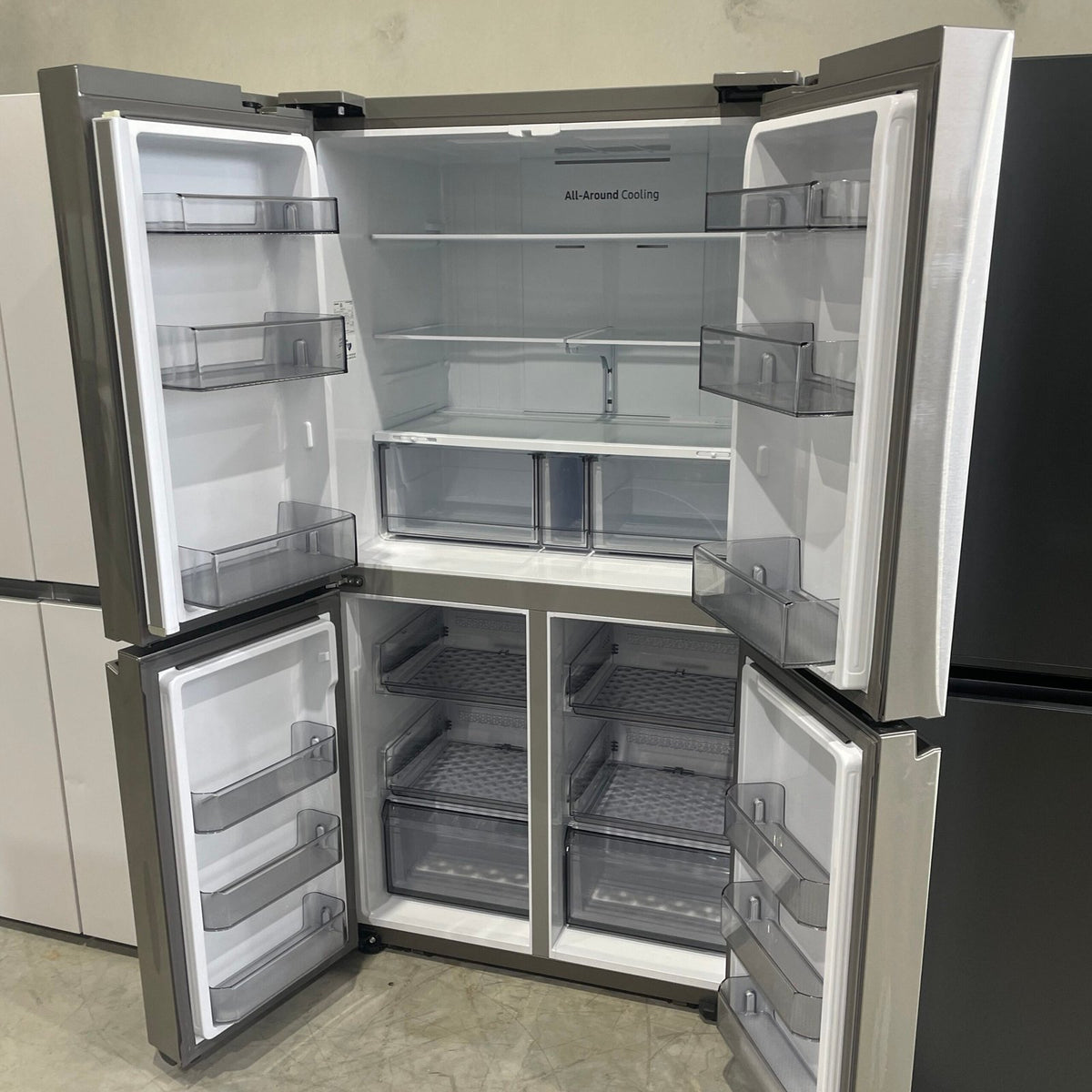 Samsung 649L SRF7100S Series French Door Fridge / Factory second image 2