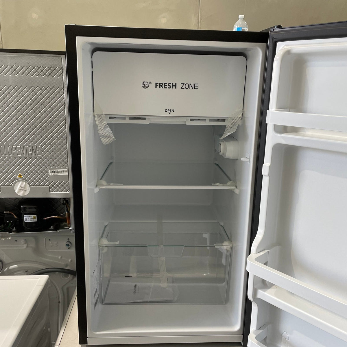 Hisense 124L Bar Fridge Black 12 Months Warranty image 1