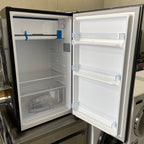 CHiQ CRSR090DB1 90L Retro Bar Fridge – Black | Factory Second | 12 Month Warranty image 2