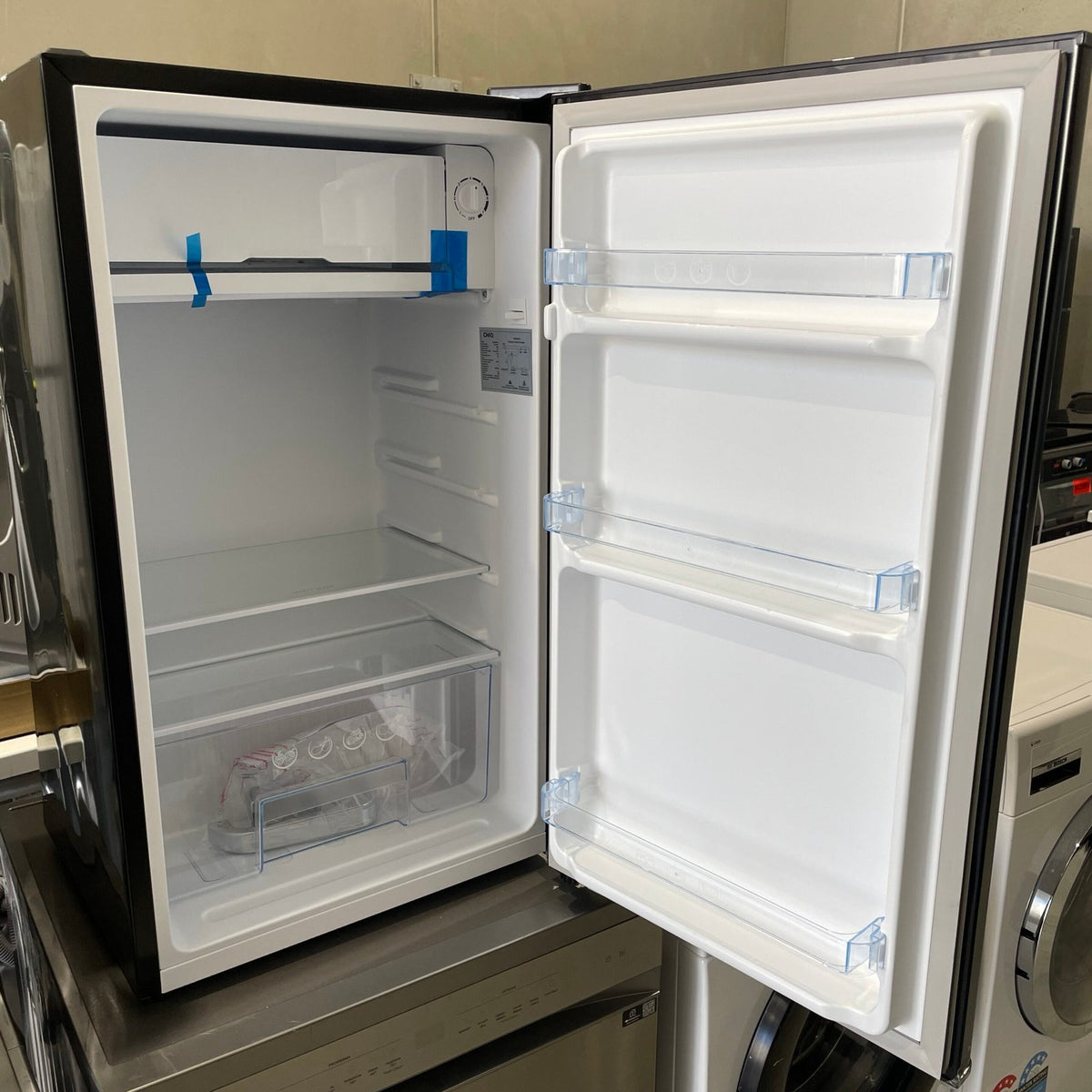 CHiQ CRSR090DB1 90L Retro Bar Fridge – Black | Factory Second | 12 Month Warranty image 2