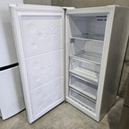 CHiQ CSH311NWL3 311L Hybrid Fridge Freezer – White | Refurbished | 6 Month Warranty image 3